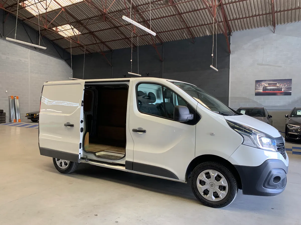 Renault Trafic — photo 3