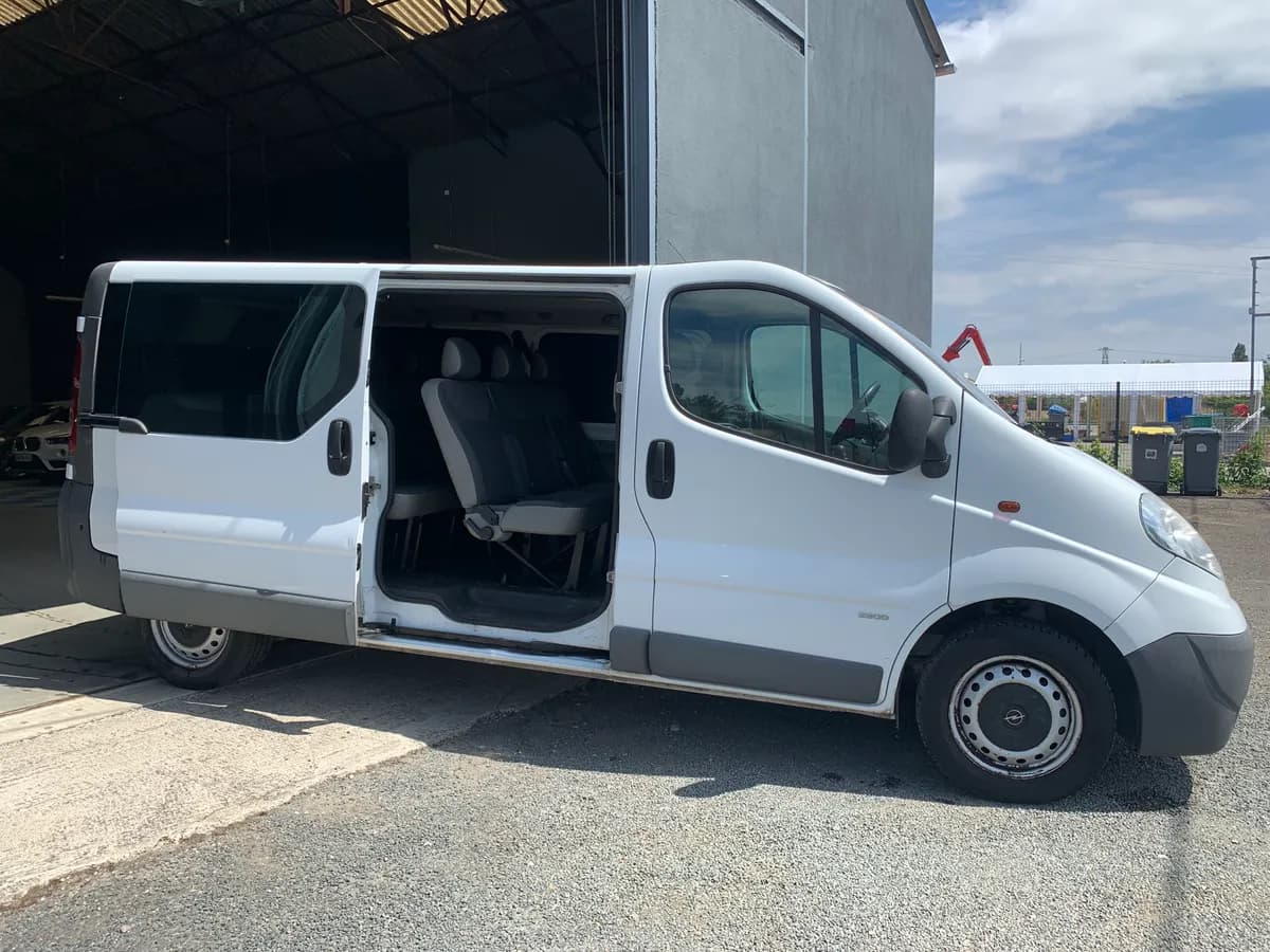 Opel Vivaro — photo 3